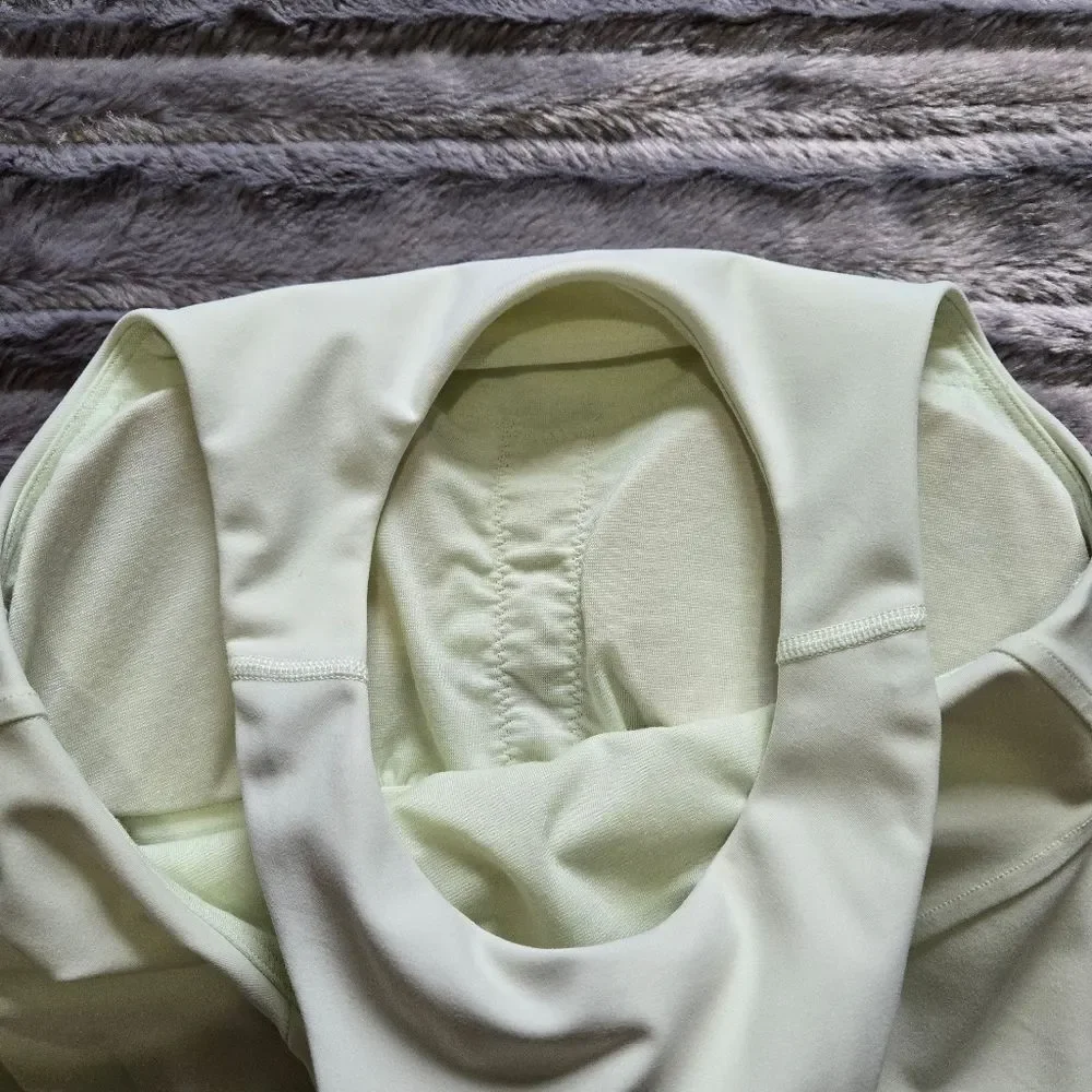 ❌️SOLD❌️ Lululemon Invigorate Training Tank Top - Light Green - Picture 5 of 9
